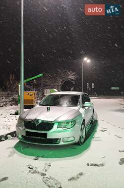 Лифтбек Skoda Superb 2009 в Львове