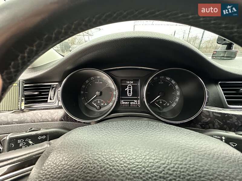 Ліфтбек Skoda Superb 2013 в Звягелі