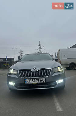Лифтбек Skoda Superb 2016 в Киеве