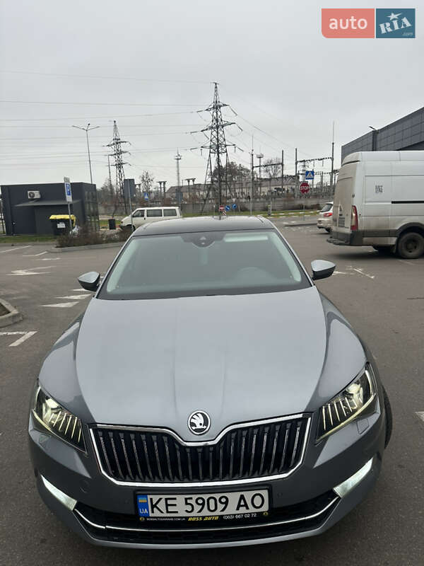 Лифтбек Skoda Superb 2016 в Киеве фото 7 Лифтбек Skoda Superb 2016 в Киеве