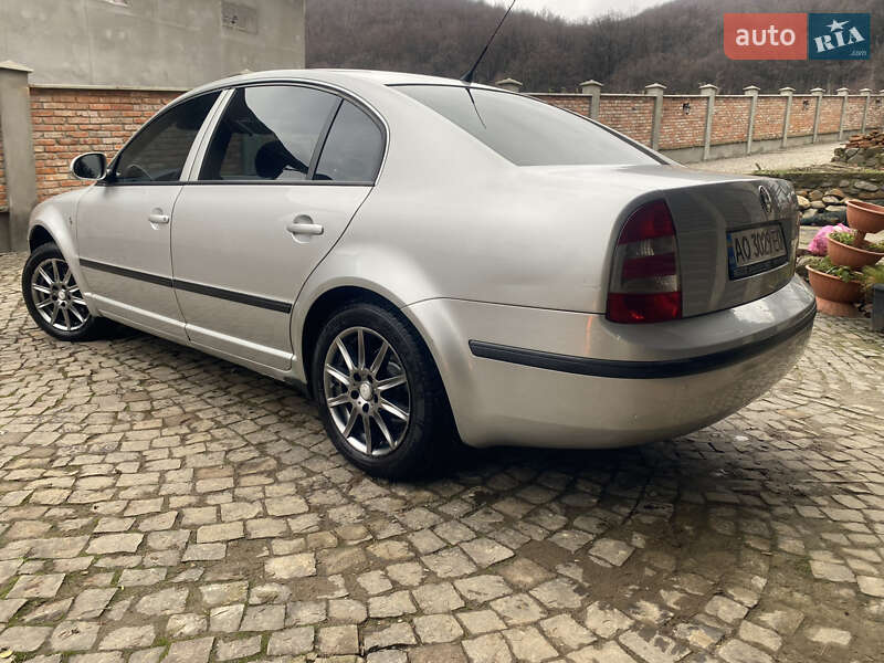 Лифтбек Skoda Superb 2006 в Мукачево фото 4 Лифтбек Skoda Superb 2006 в Мукачево