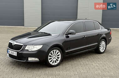 Лифтбек Skoda Superb 2012 в Сарнах