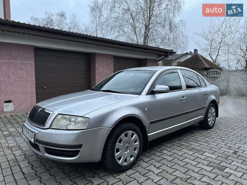 Skoda Superb 2006