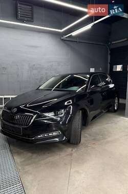 Ліфтбек Skoda Superb 2021 в Києві
