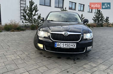 Лифтбек Skoda Superb 2010 в Луцке