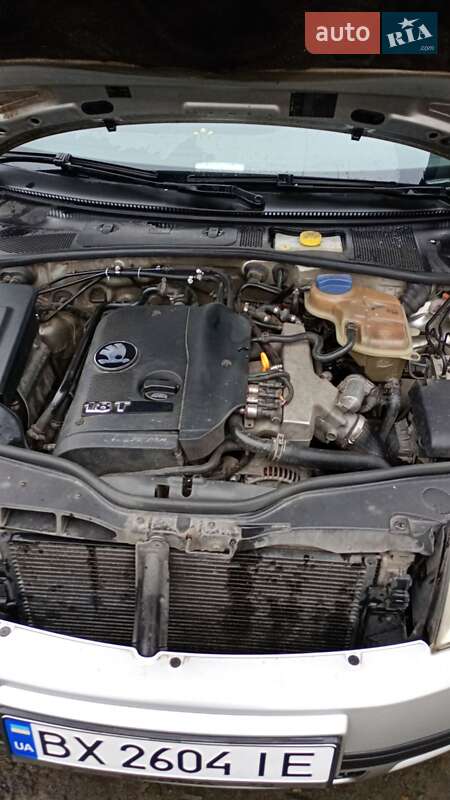 Ліфтбек Skoda Superb 2002 в Славуті