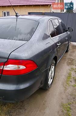 Ліфтбек Skoda Superb 2009 в Дубровиці