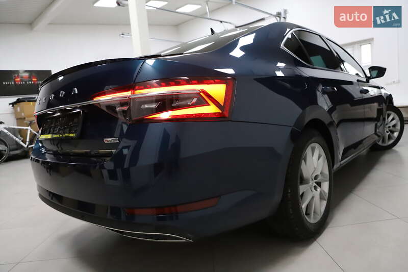 Лифтбек Skoda Superb 2020 в Дрогобыче