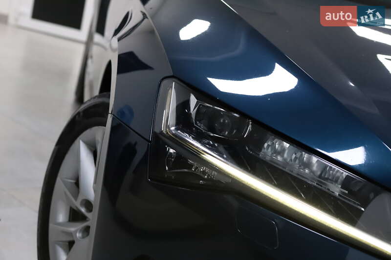 Лифтбек Skoda Superb 2020 в Дрогобыче