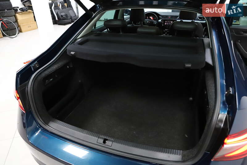 Лифтбек Skoda Superb 2020 в Дрогобыче