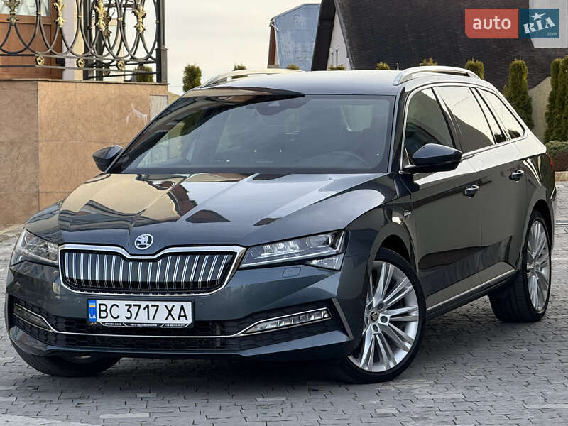 Універсал Skoda Superb 2020 в Дрогобичі
