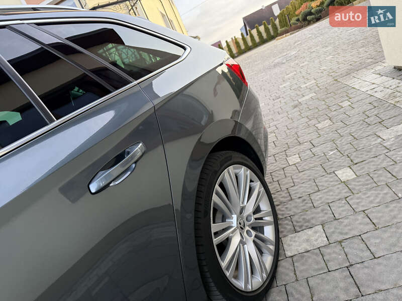 Універсал Skoda Superb 2020 в Дрогобичі