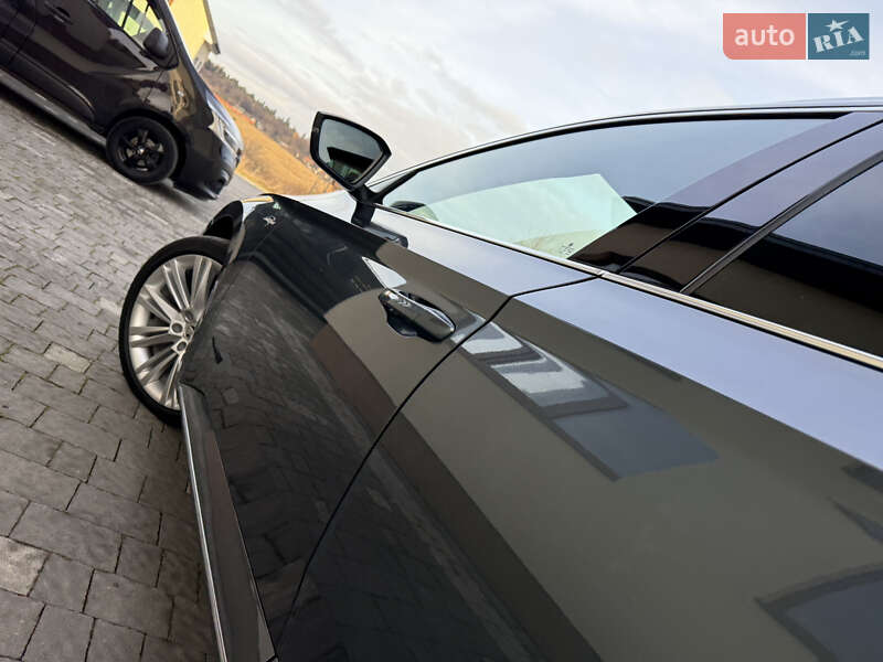 Універсал Skoda Superb 2020 в Дрогобичі