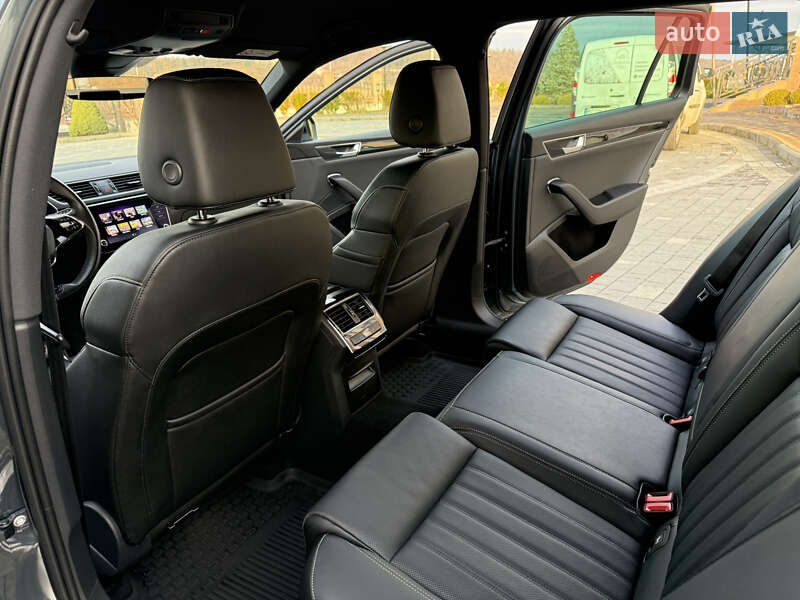 Універсал Skoda Superb 2020 в Дрогобичі