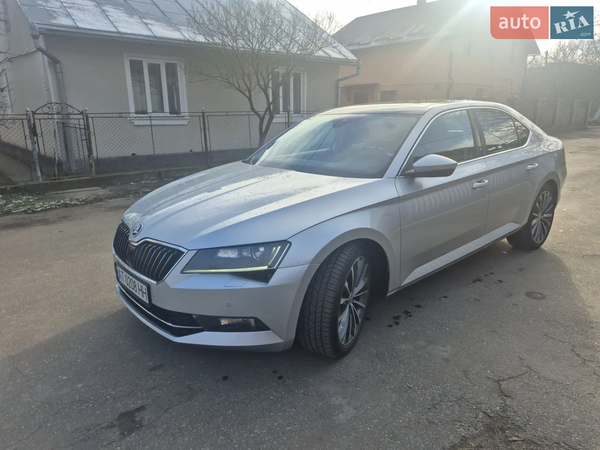 2016 Skoda Superb - мініатюра 2