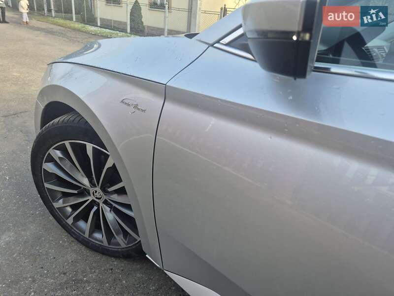 Лифтбек Skoda Superb 2016 в Калуше