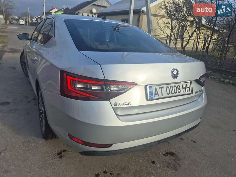 Лифтбек Skoda Superb 2016 в Калуше