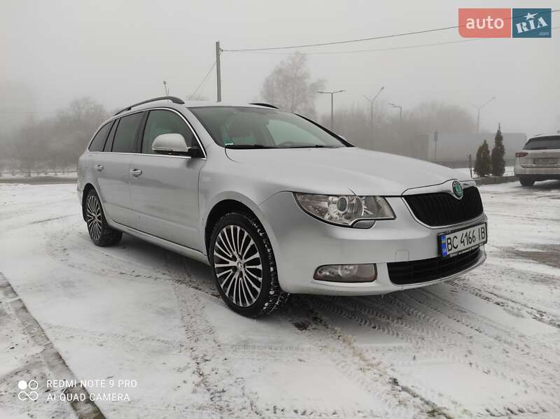 Skoda Superb 2011