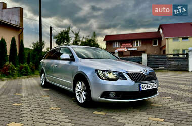 Універсал Skoda Superb 2014 в Іршаві