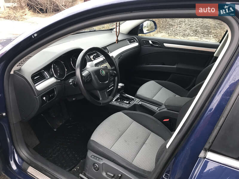 Універсал Skoda Superb 2011 в Києві
