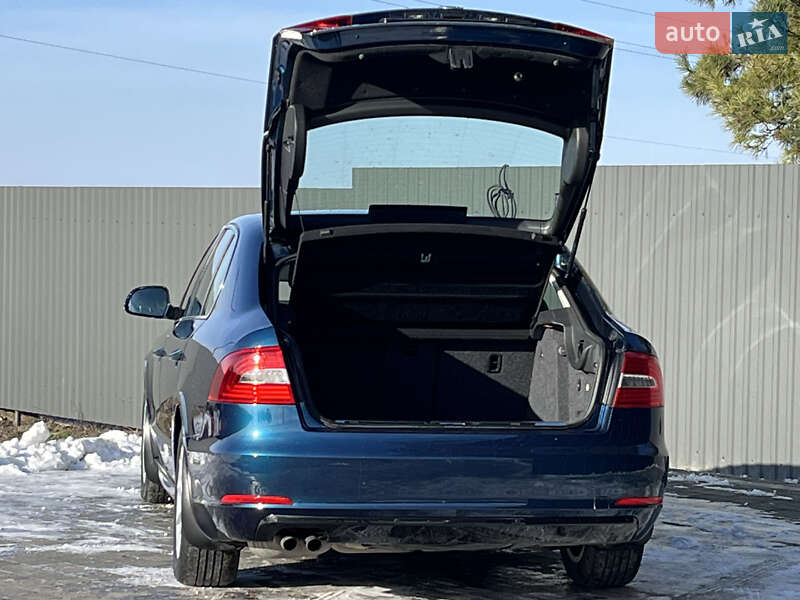 Лифтбек Skoda Superb 2014 в Смыге