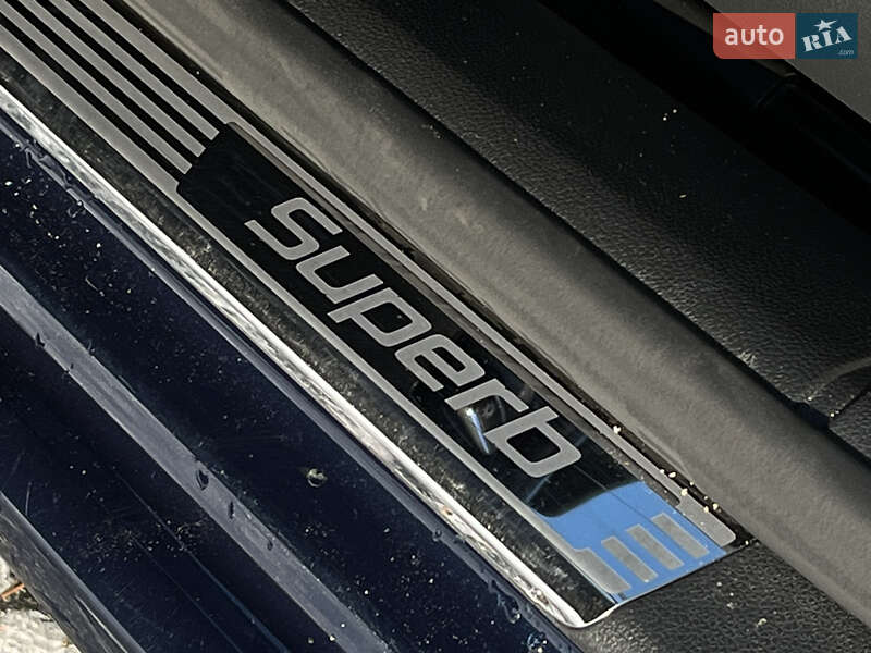 Лифтбек Skoda Superb 2014 в Смыге