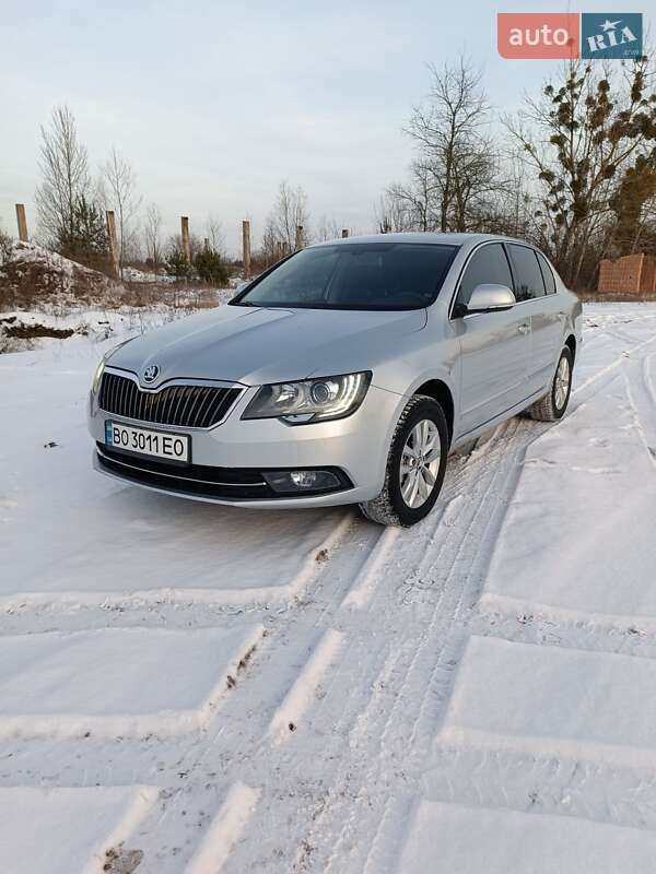 Лифтбек Skoda Superb 2015 в Ровно фото 2 Лифтбек Skoda Superb 2015 в Ровно