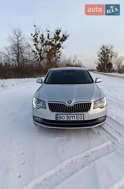 Лифтбек Skoda Superb 2015 в Ровно