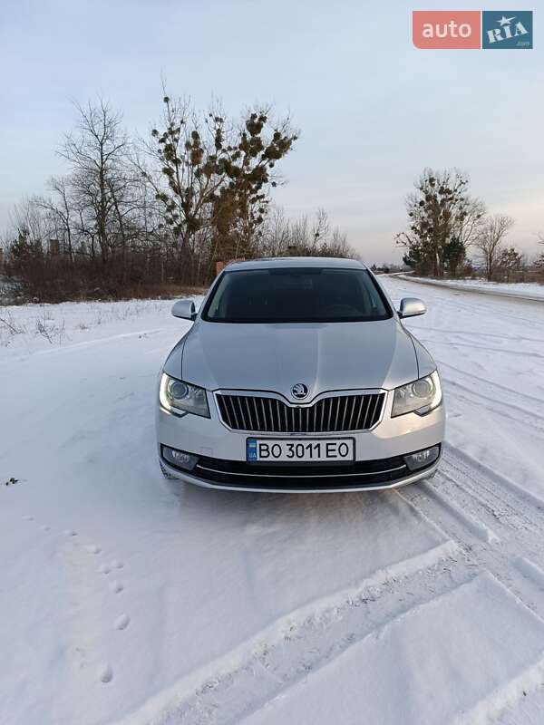 Лифтбек Skoda Superb 2015 в Ровно фото Лифтбек Skoda Superb 2015 в Ровно