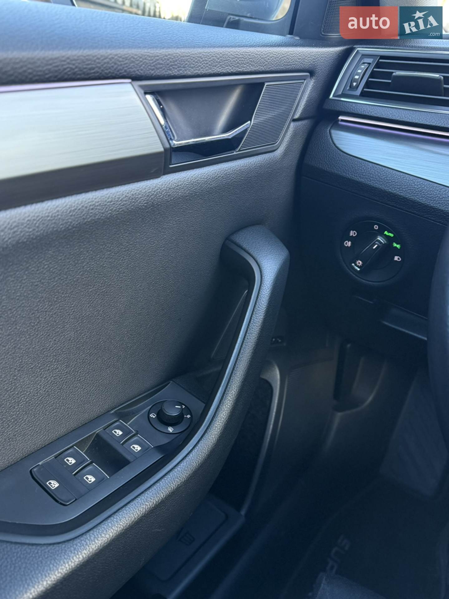 2015 Skoda Superb - мініатюра 11