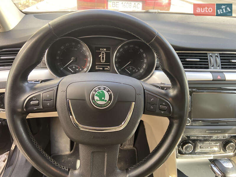 Ліфтбек Skoda Superb 2011 в Южноукраїнську