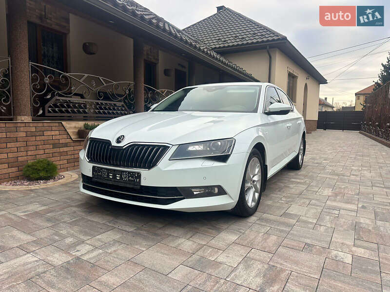 Ліфтбек Skoda Superb 2016 в Мукачевому фото Ліфтбек Skoda Superb 2016 в Мукачевому