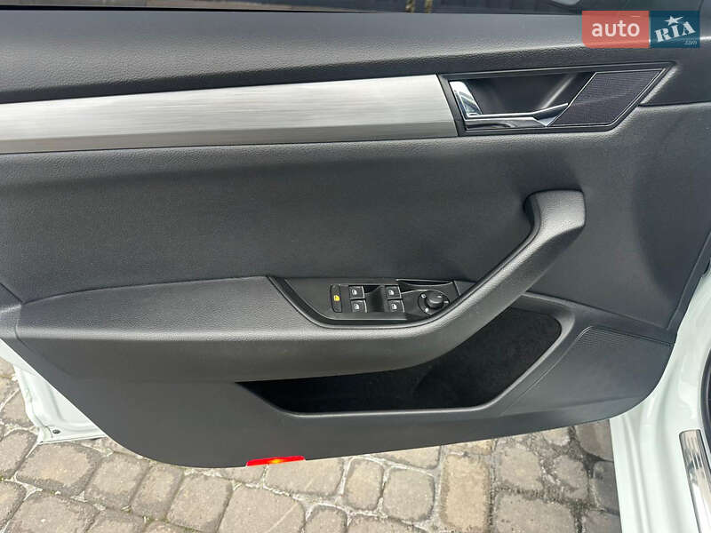 Ліфтбек Skoda Superb 2016 в Мукачевому фото 35 Ліфтбек Skoda Superb 2016 в Мукачевому