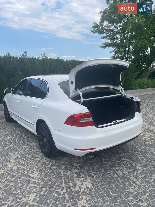 Лифтбек Skoda Superb 2014 в Днепре