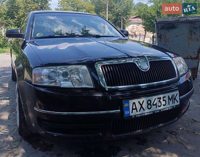 Лифтбек Skoda Superb 2002 в Каменском