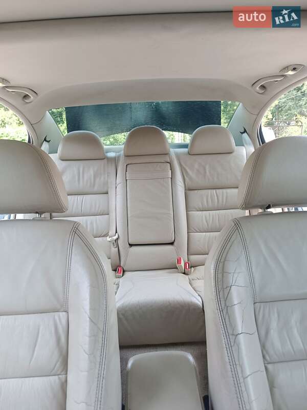 Лифтбек Skoda Superb 2002 в Каменском