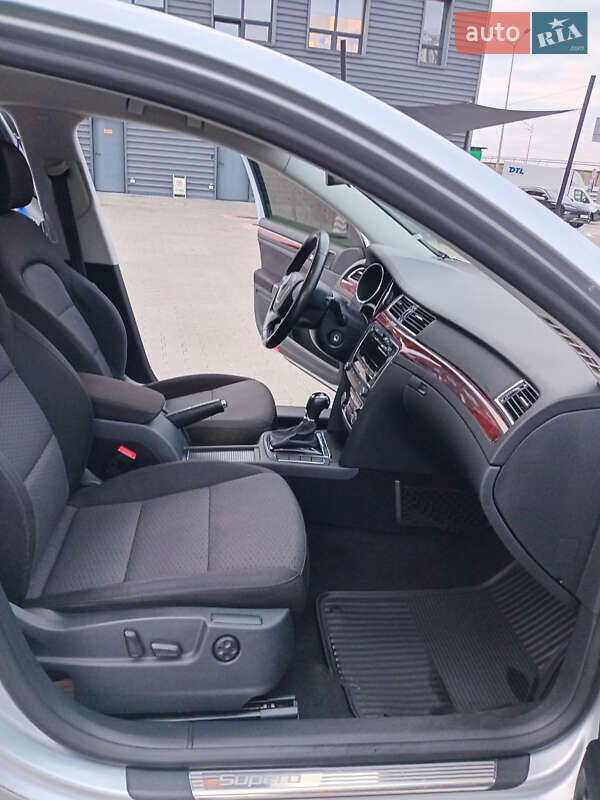 Лифтбек Skoda Superb 2013 в Киеве