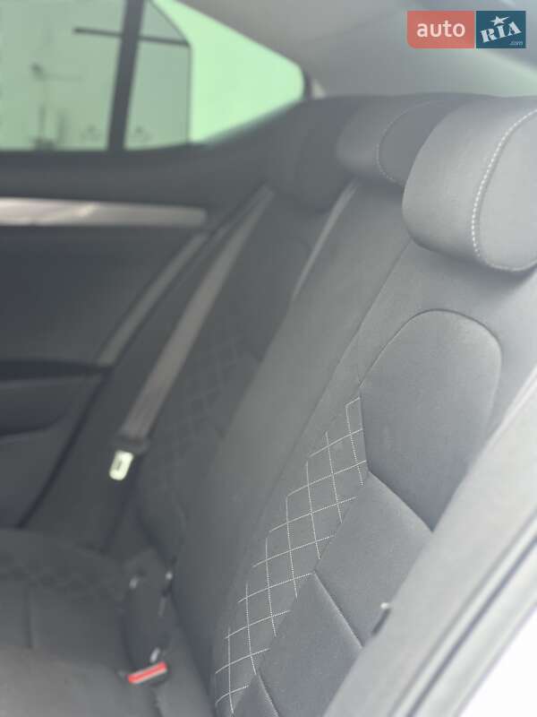 Лифтбек Skoda Superb 2015 в Запорожье