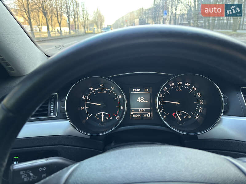 Лифтбек Skoda Superb 2012 в Днепре