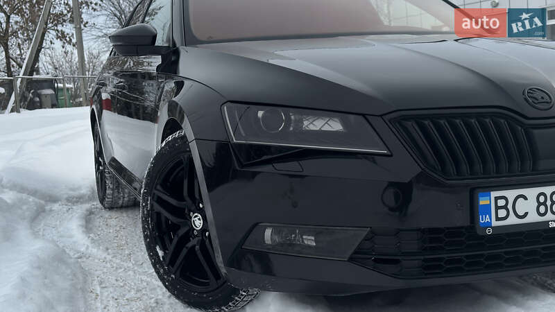 Универсал Skoda Superb 2019 в Самборе