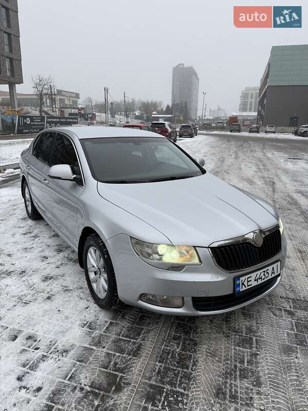 Skoda Superb 2011