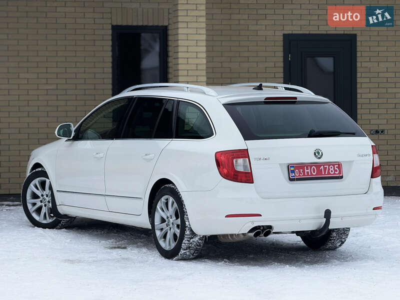 Универсал Skoda Superb 2012 в Радивилове