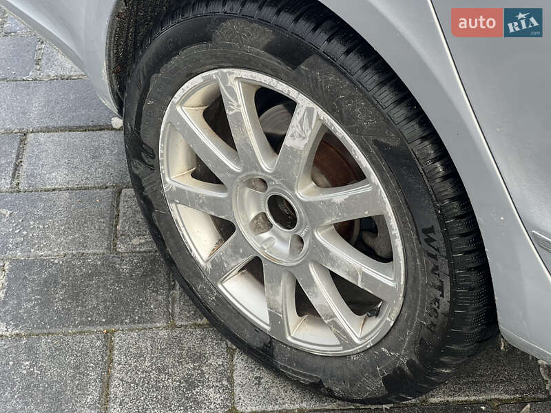 Универсал Skoda Superb 2012 в Дрогобыче