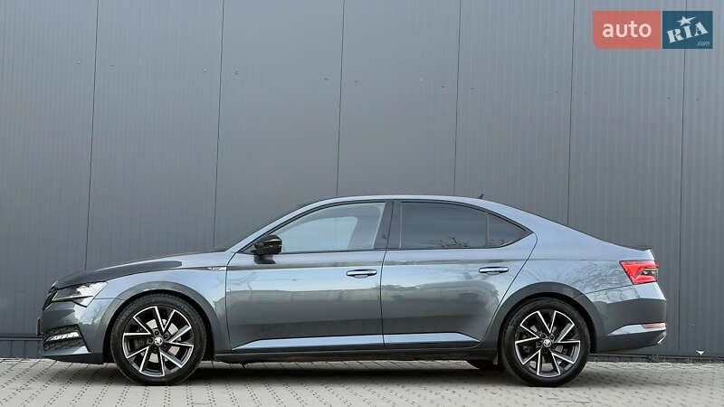 Лифтбек Skoda Superb 2022 в Мукачево
