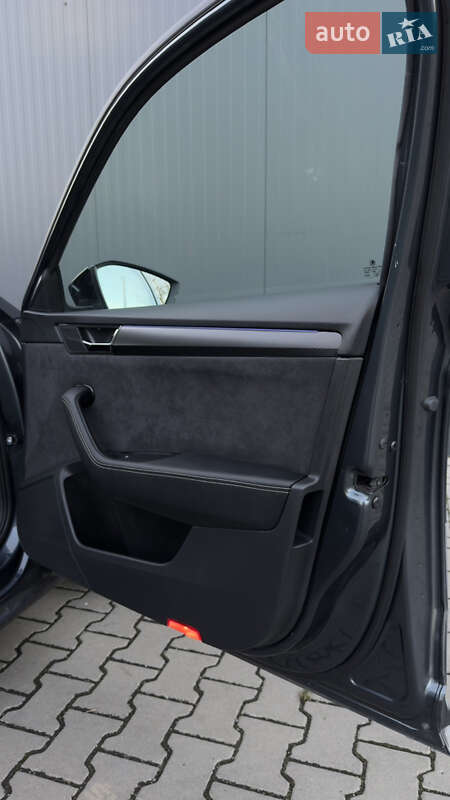 Лифтбек Skoda Superb 2022 в Мукачево