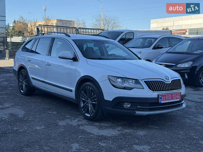 Универсал Skoda Superb 2015 в Ровно