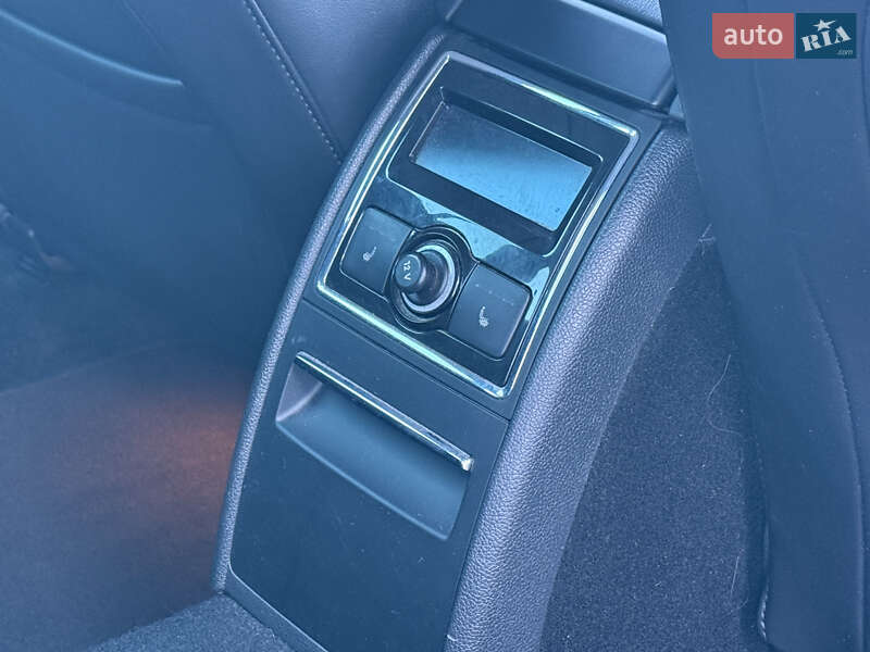 Универсал Skoda Superb 2015 в Ровно