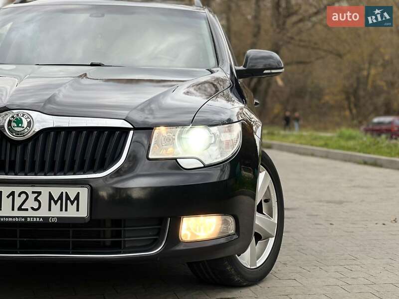 Универсал Skoda Superb 2012 в Новояворовске