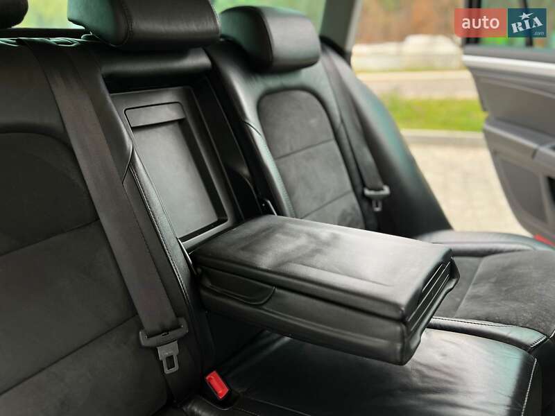 Универсал Skoda Superb 2012 в Новояворовске