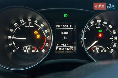 Універсал Skoda Superb 2014 в Хмельницькому